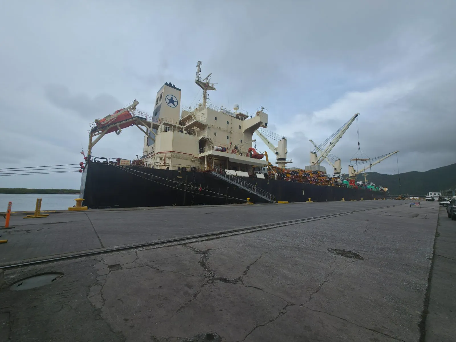 How to Import Heavy Machinery and Trucks to Venezuela
